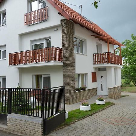 Varga Apartman Hévíz Exteriör bild