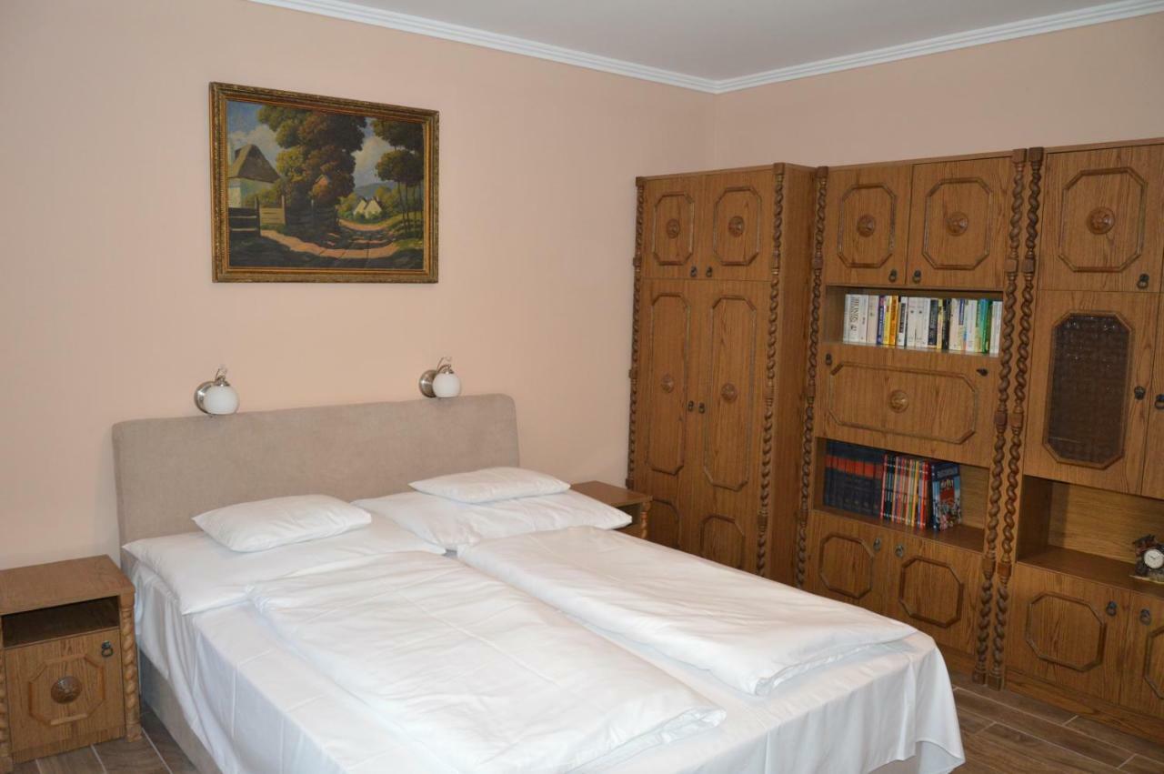 Varga Apartman Hévíz Exteriör bild