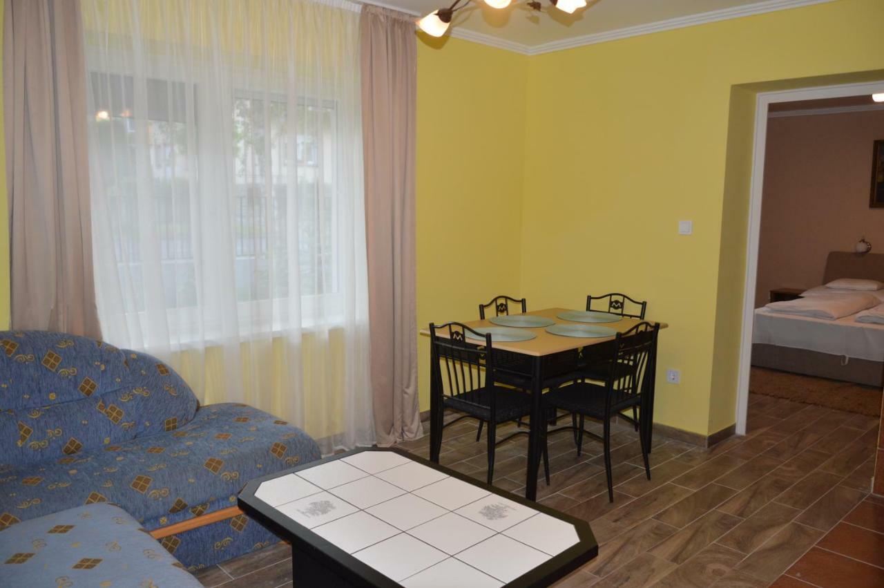 Varga Apartman Hévíz Exteriör bild