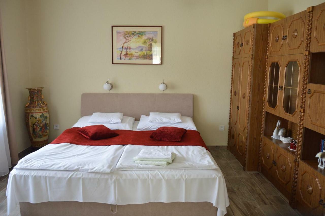 Varga Apartman Hévíz Exteriör bild