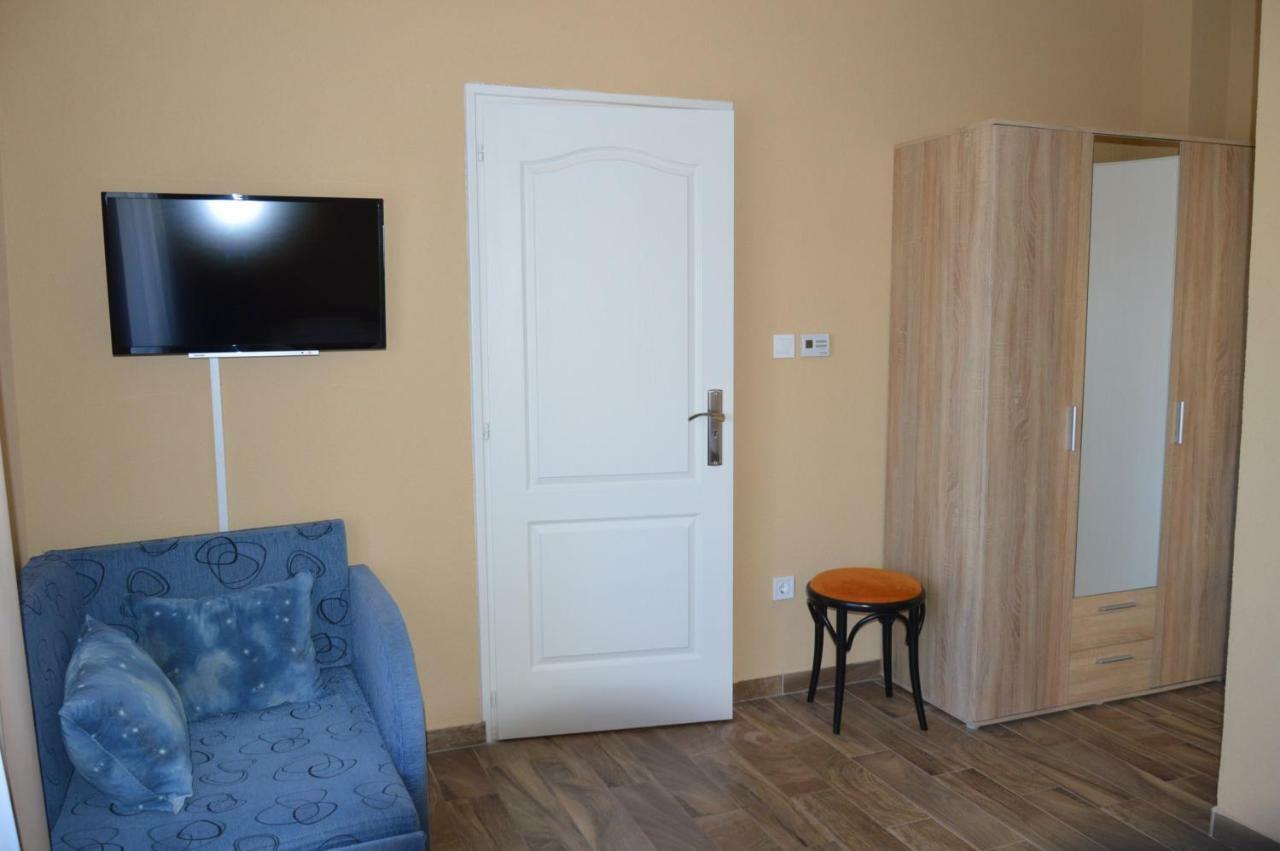 Varga Apartman Hévíz Exteriör bild